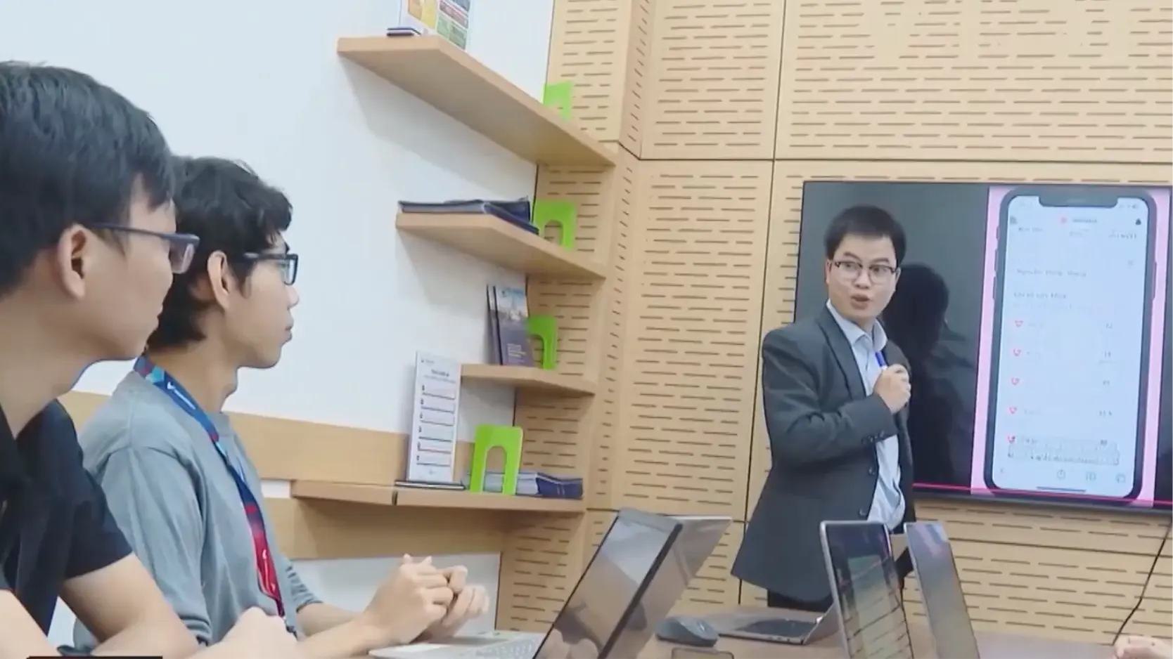 Khi người trẻ nỗ lực ứng dụng công nghệ trong y tế